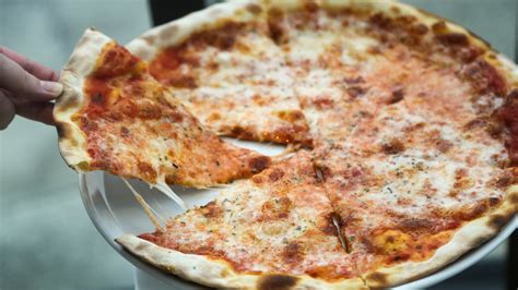 The Ultimate Guide To Brooklyn Style Pizza