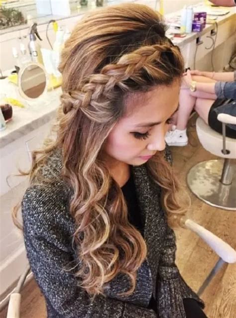 Discover More Than 150 Front Braid Hairstyles With Curls Dedaotaonec