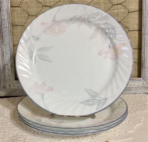 The durable construction of garden getaway dinner plate from corelle makes it ideal for everyday use. Corelle "Pink Trio" by Corning - 4 Dinner Plates, 10-1/4 ...