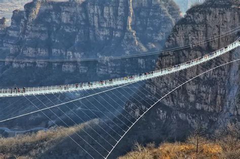 W Chinach Otwarto Najdłuższy Szklany Most Na świecie Noizz