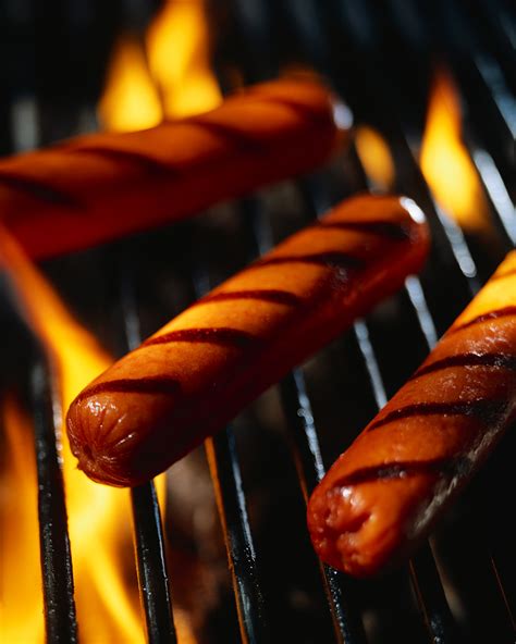 How To Cook Hot Dogs On The Barbecue