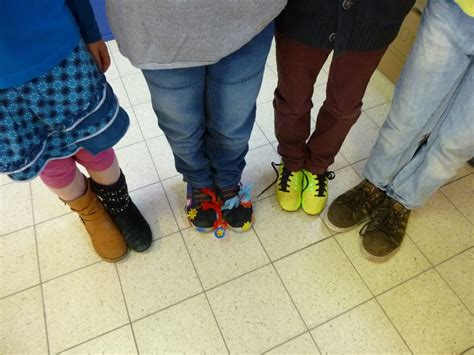 Stokpaardje Tweede Leerjaar Carnaval Dag 4 Gekke Schoenen