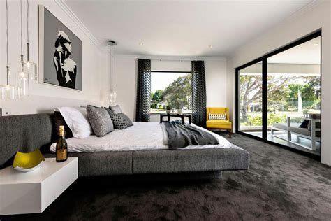 A masculine bedroom is a place where a lifestyle emerges. Idées pour décorer une chambre à coucher masculine