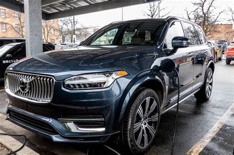 2021 Volvo Xc90 Recharge Plug In Hybrid Specs Price Mpg And Reviews