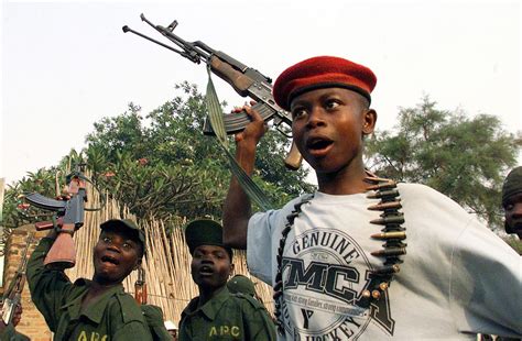 Gewalt Und Bedingungsloser Gehorsam Der Missbrauch An Kindersoldaten N Tvde