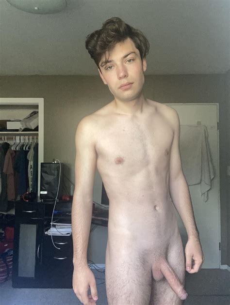 Just An Normal Nude From A Normal Dude Scrolller