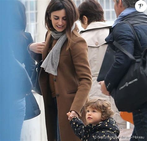 Penélope Cruz Son Adorable Leo La Fait Craquer Sous Les Yeux De Javier Bardem Purepeople