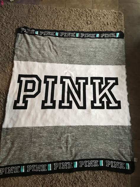 Vs Pink Blanket ☺️ Pink Outfits Victoria Secret Pink Blanket Pink