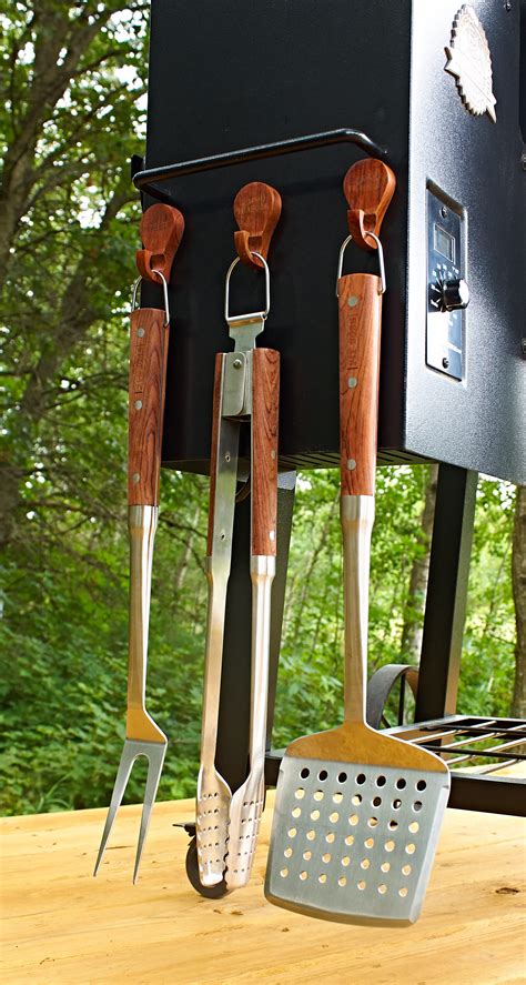 Pit Boss 3 Piece Barbecue Tool Set With Spatula Tongs And Fork