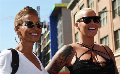 Amber Rose Launches Slutwalk 2017 With Bottomless Photo Instantly