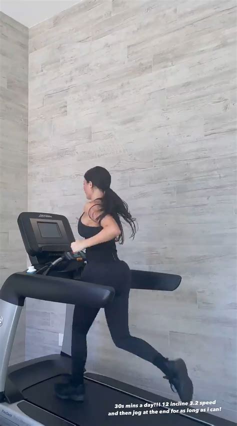 Kylie Jenner Workout Routine Photos Abs Outfits More