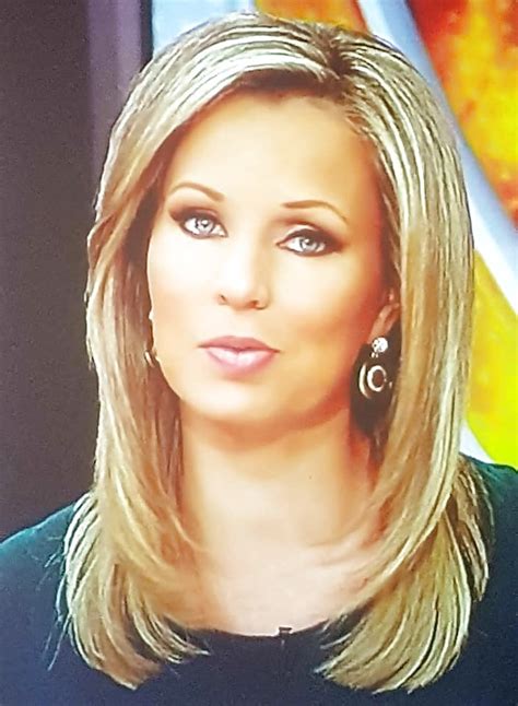 Sexy Hot Mature Sandra Smith Of Fox News 232 Pics 4