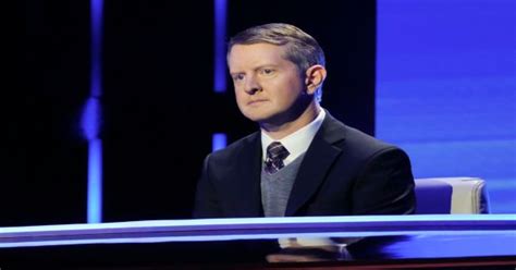 Hosted by bradley walsh, contestants must answer general knowledge questions and play their tactics. Players Take on an Expert for Big Money in 'The Chase is ...