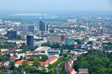 Kgaa, ballspielverein borussia voller stolz sind wir namensgeber der heimspieltätte des bvb und partner von borussia dortmund. The Dortmund city photos and hotels - Kudoybook