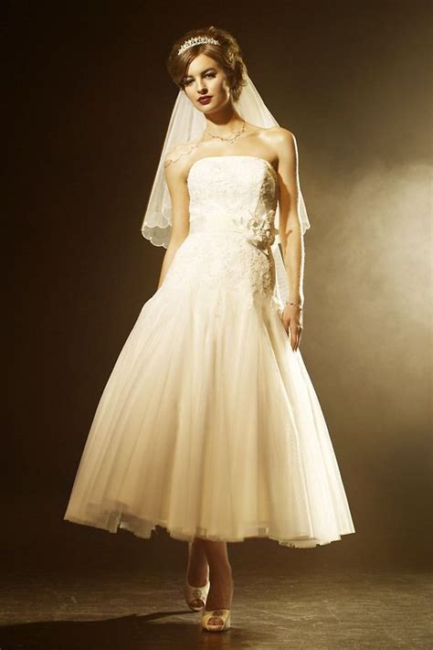 Jetzt gebraucht wie neu kaufen! So schön wie Audrey Hepburn! Wadenlanges, gebrauchtes # ...