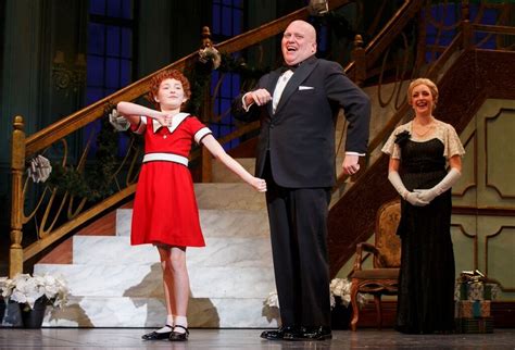 See Annie The Musical On Tour Mom The Magnificent