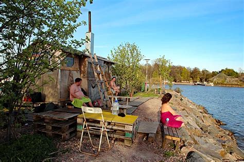 Es grenzt im osten an russland, im norden an norwegen und im nordwesten an schweden. Saunen in Finnland - fünf Tipps