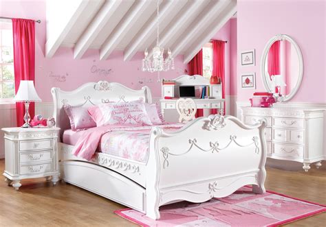 Disney Bedroom Furniture Designs For Small Rooms