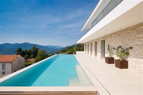 Minimalist Mountain Top Home Designed Around Panoramic ...