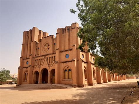 Postal address, phone, #de_edifice# fax number, email address, website, mayor, geographical. Burkina Faso: Sehenswürdigkeiten | Länder | Burkina Faso ...
