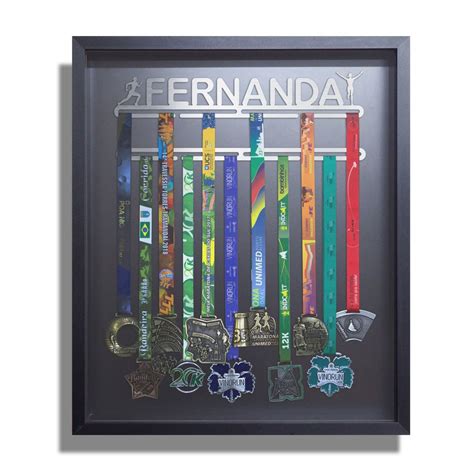 Fixe esse porta medalhas na parede do quarto em que ela verá diariamente e então se lembrará de sua meta. Quadro de Medalhas Personalizado Com o Nome - WIN Porta ...
