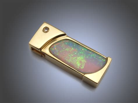 Heutzutage wird der saphir vor allem in myanmar, thailand und australien abgebaut. Edelopal - Australische Opale (Opal Schmuckhaus)