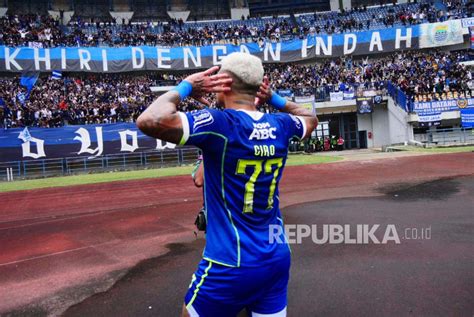 Persib Bandung Puncaki Klasemen Liga 1 Berkat Dua Gol Ciro Alves Ke Gawang Pss Sleman