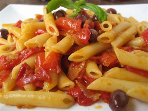 Ricetta Penne con peperoni e olive | IdeeRicette