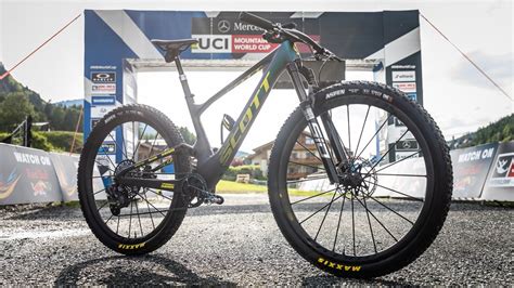 Gallery: Nino Schurter's 2022 Scott Spark RC World Cup | VeloNews.com