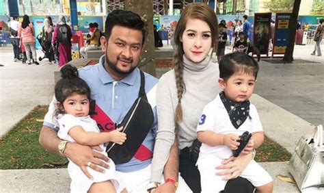 Wife to dp kaiser gurmeet bin abdullah mommy to arianna aubrey & karl kareef ✉️eina@xeno.asia. Tempah Hotel Untuk Bibik Sakit, Eina Azman Dipuji