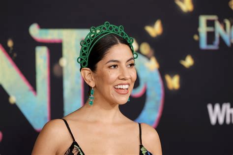 ‘encanto stephanie beatriz recorded mirabel s ‘waiting on a miracle while in labor