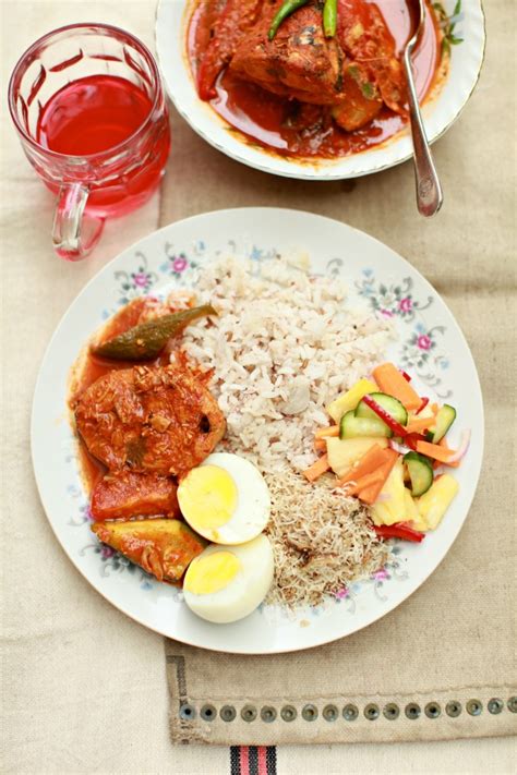 ⭕ nasi dagang & gulai ikan tongkol. Nasi Dagang Kelantan - masam manis