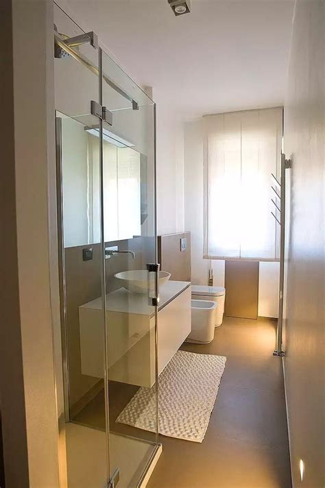 In dettaglio, nell'ambito della ristrutturazione del bagno possono beneficiare delle detrazioni: 30+ Idee Ristrutturazione Bagno Stretto E Lungo - Welcome ...