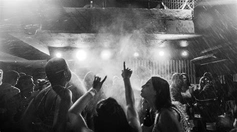 Check spelling or type a new query. A History of Counterculture: Grunge - College Fashion