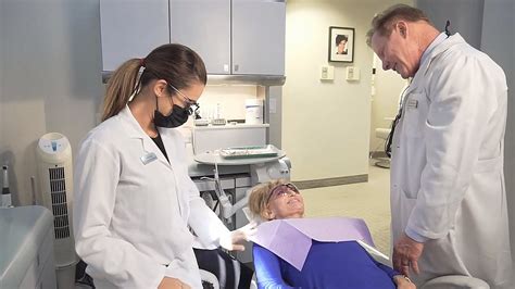 Cosmetic Dentistry Patient Says She Felt She Was In Expert Hands When