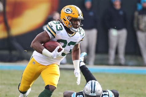 Packers Aaron Jones Was One Of The Most Effective Running Backs In The