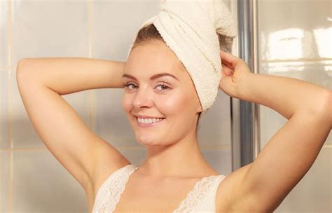 10 Bad Shower Habits You Need To Break Long Hair Do Flexible Dieting Glowing Complexion Foot