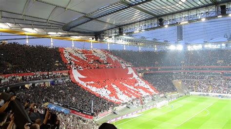 821,578 likes · 19,405 talking about this. Eintracht Frankfurt Choreo Schwarz Weiß wie Schnee - YouTube