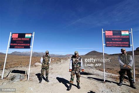 Indian Army Border Photos And Premium High Res Pictures Getty Images