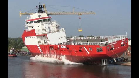 2014.Tewaterlating Walk-to-Work schip de Kroonborg. Niester Sander ...