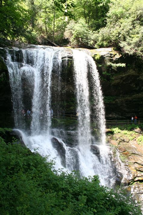 Waterfall In Highlands Nc Waterfall Nc Waterfalls Highlands Nc