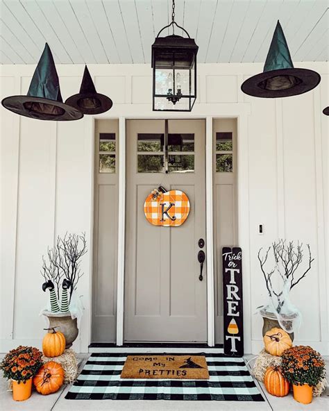 30 Halloween Front Porch Decorations Decoomo
