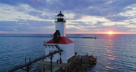 Take The Unforgettable Michigan City Lighthouse Walk In Indiana