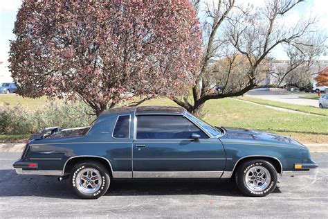 Supreme carwash was established to serve the professional car wash industry in southwest missouri and northwest arkansas. 1986 Oldsmobile Cutlass Supreme | Midwest Car Exchange