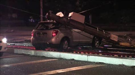 1 Dead After Car Crashes Into Pole In Southwest Philadelphia 6abc