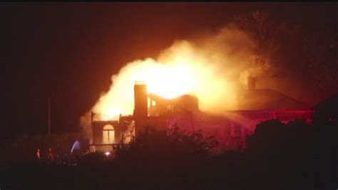 Yerler providence, rhode island yapı malzemelerimüteahhit meridian custom homes. Fire at home in Rhode Island - YouTube