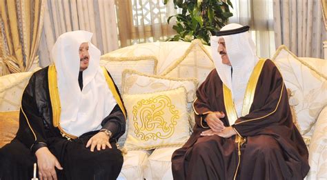 اما عن نشاطهم فيتمثل في التجارة حيث كان يوجد في مجلس الشورى البحريني والذي تم حله منذ فترة بسيطة يهودي من عائلة نونو. "عبدالله آل الشيخ" يستقبل رئيس مجلس النواب البحريني ...