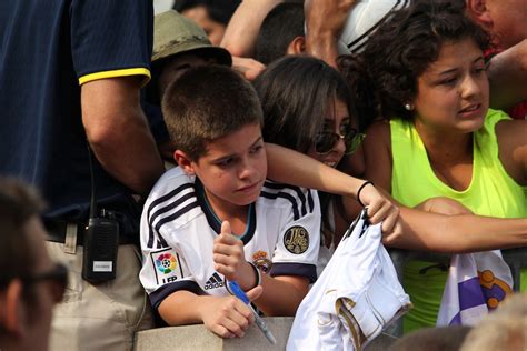 Real madrid, chelsea and manchester united are all involved in one big transfer saga. Guinness ICC 2014 - Real Madrid Training at Michigan ...