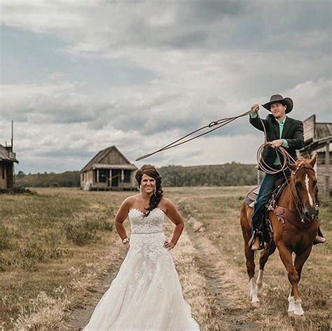 Cowgirl Magazine On Instagram “this Wedding Photo Certainly Roped Its Way Into Our Hearts Pc