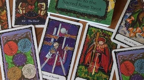 In a single deck of 78 tarot cards you will have two categories of cards: Celebrate Samhain With These 11 Beautiful Tarot Card Decks ...